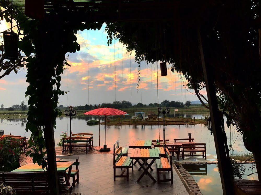 Golden Lake View Boutique Resort Kanchanaburi Exterior photo