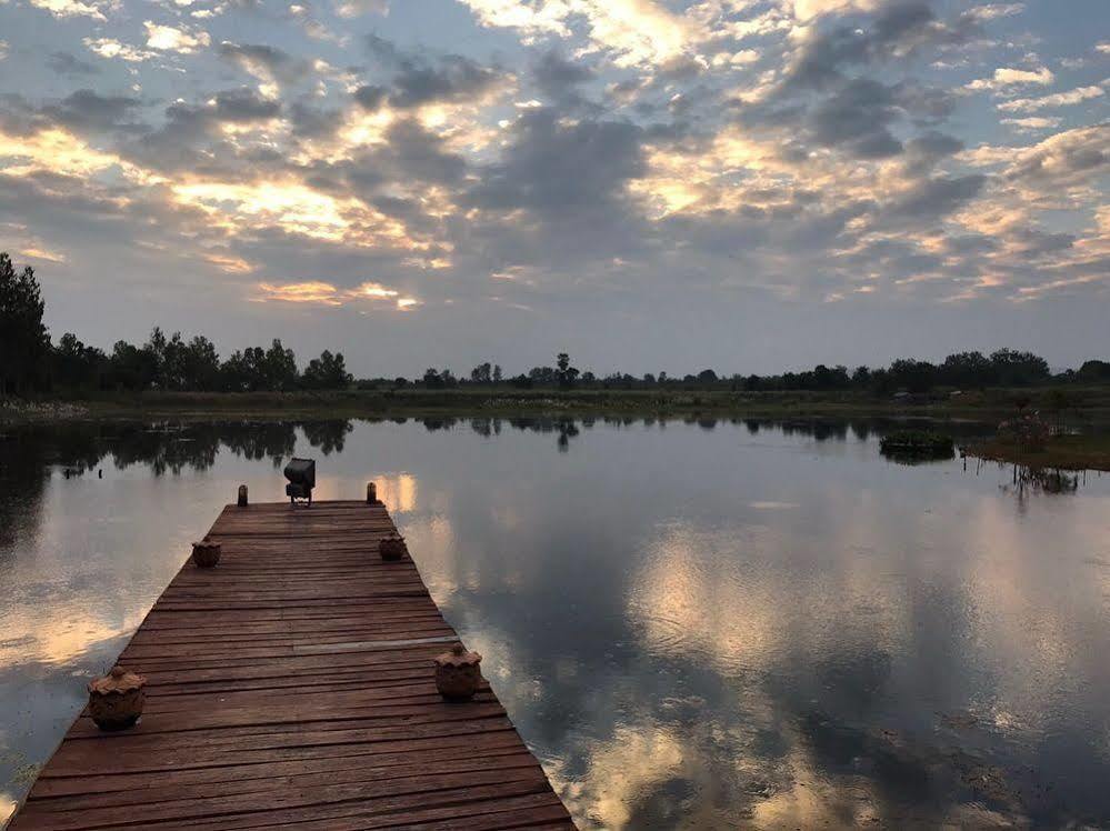 Golden Lake View Boutique Resort Kanchanaburi Exterior photo