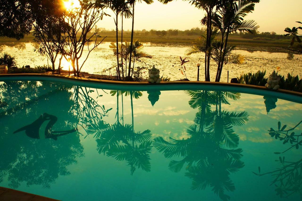 Golden Lake View Boutique Resort Kanchanaburi Exterior photo