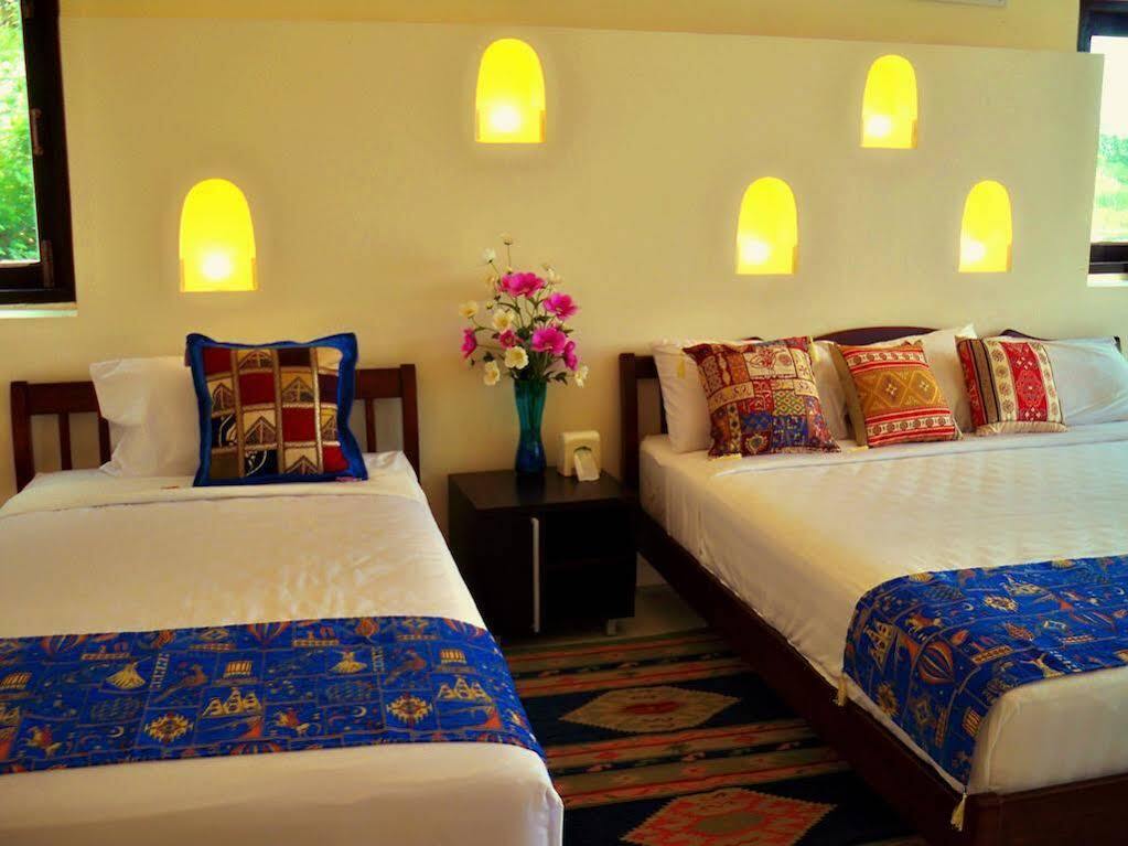 Golden Lake View Boutique Resort Kanchanaburi Exterior photo